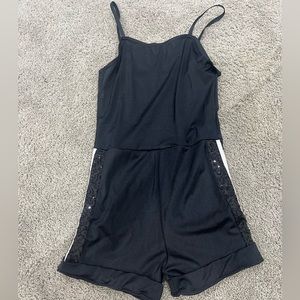 WOMANS ROMPER